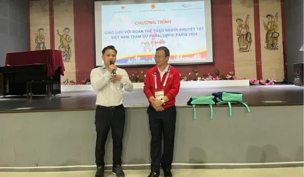 Gặp gỡ đoàn đại biểu Việt Nam tham dự Paralympic.